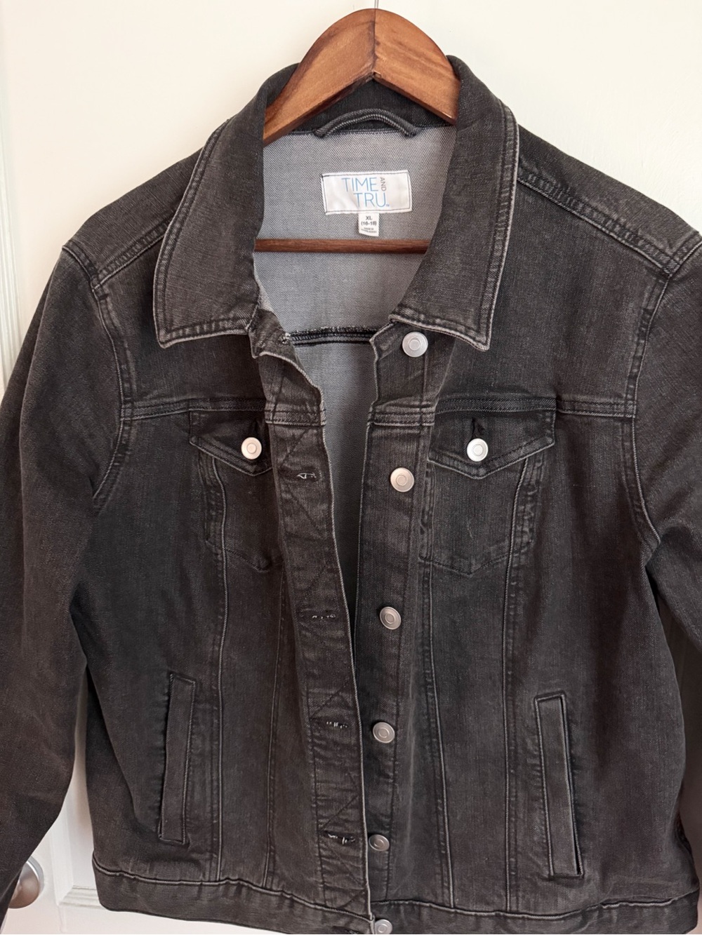 Time and Tru Black Wash Denim Jacket - Picture 2 of 6